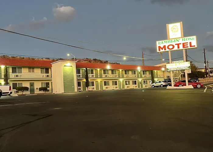 Motel Ramblin Rose *