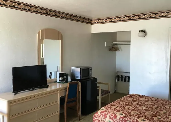Ramblin Rose Motel *
